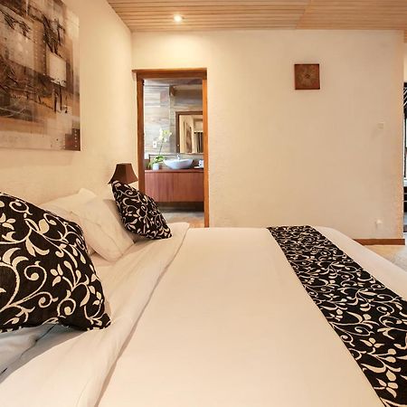 Seminyak Villa Kalyca Luaran gambar